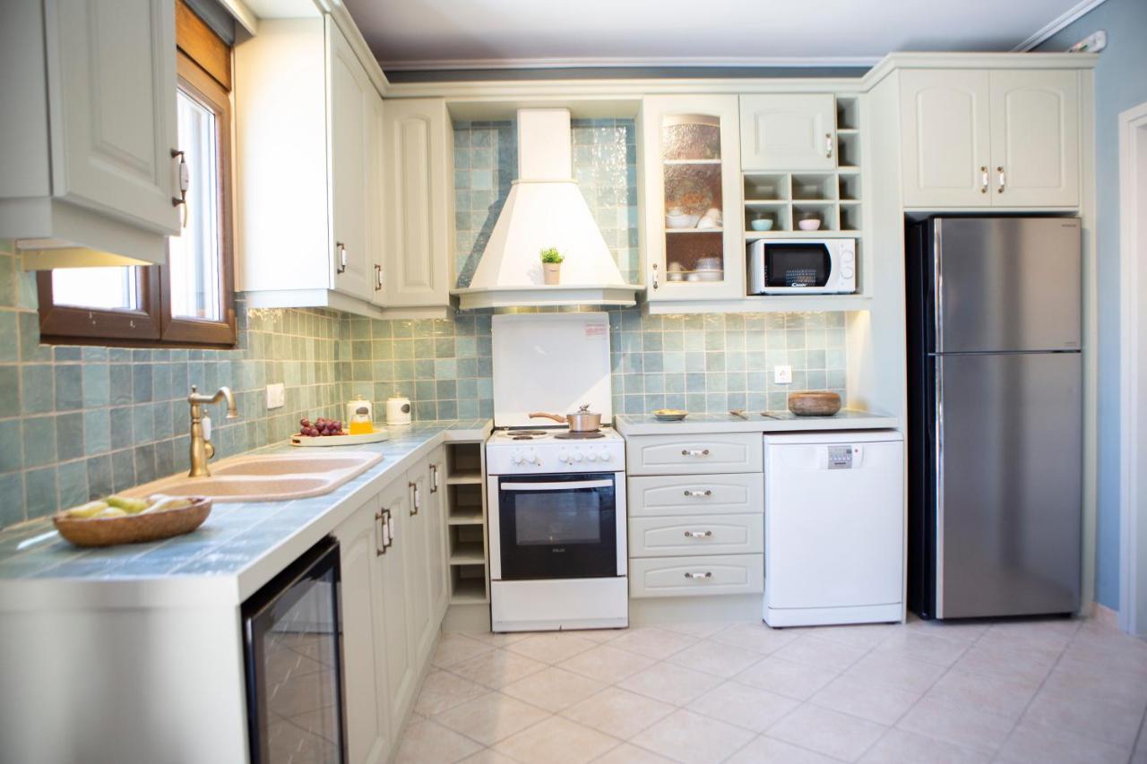 Villa Artemis Nikiana Bagian luar foto