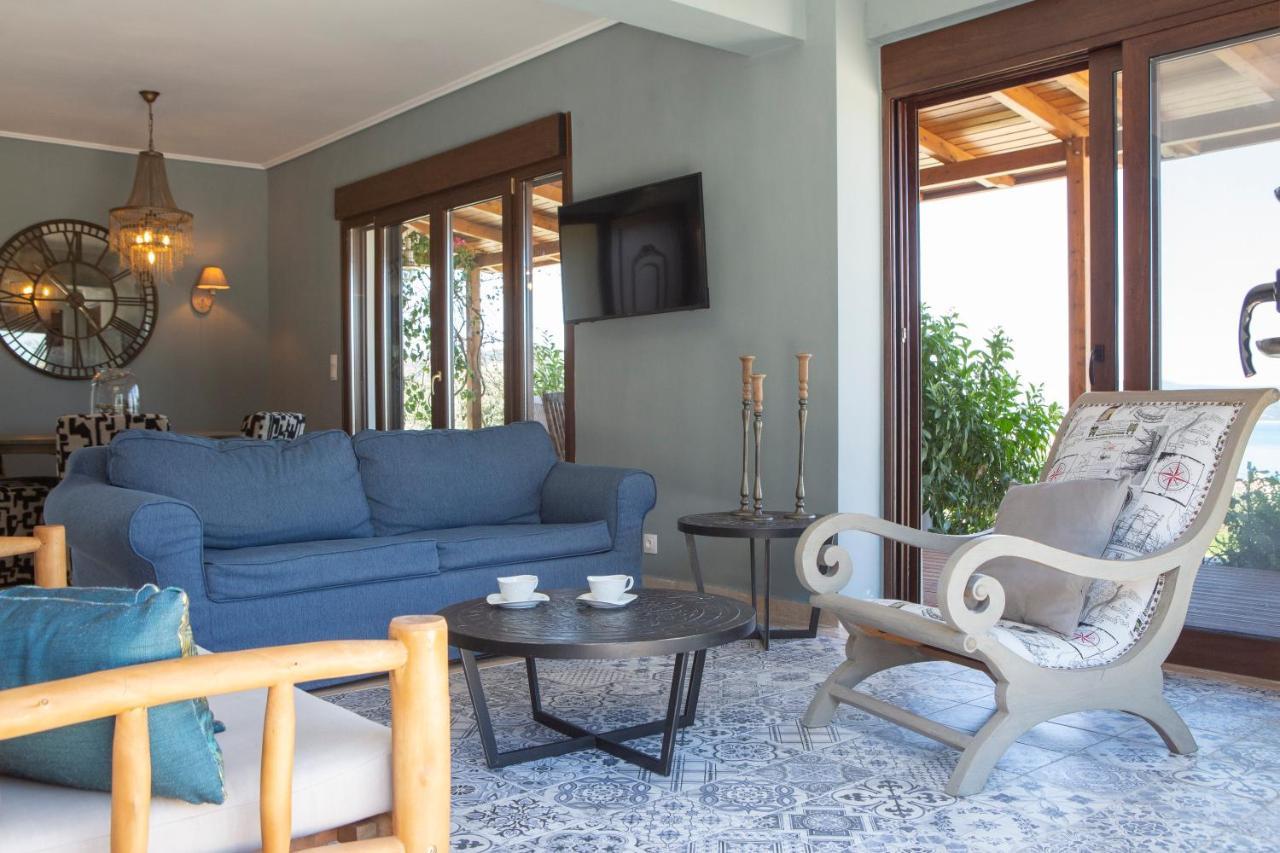 Villa Artemis Nikiana Bagian luar foto