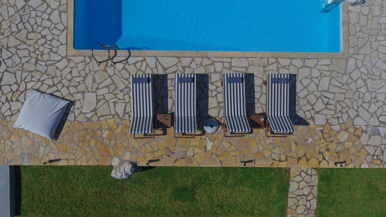 Villa Artemis Nikiana Bagian luar foto