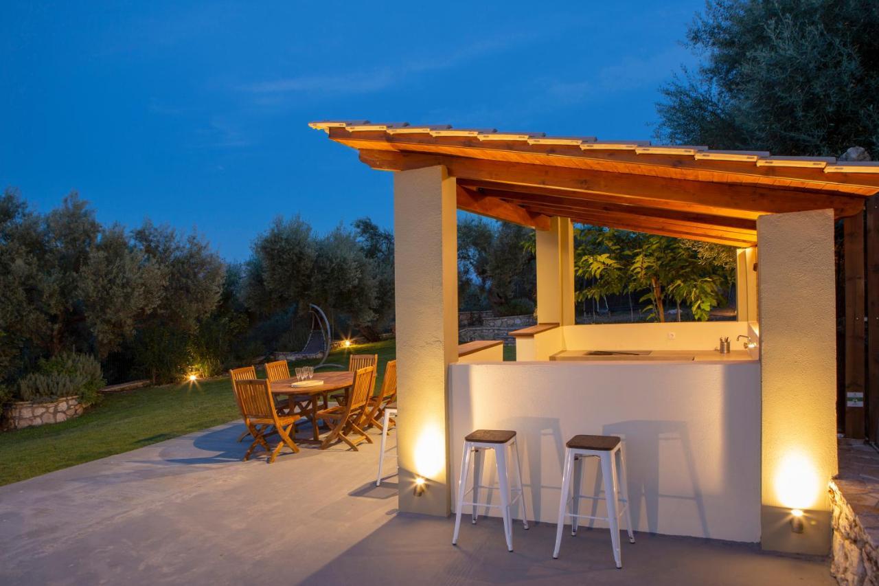 Villa Artemis Nikiana Bagian luar foto