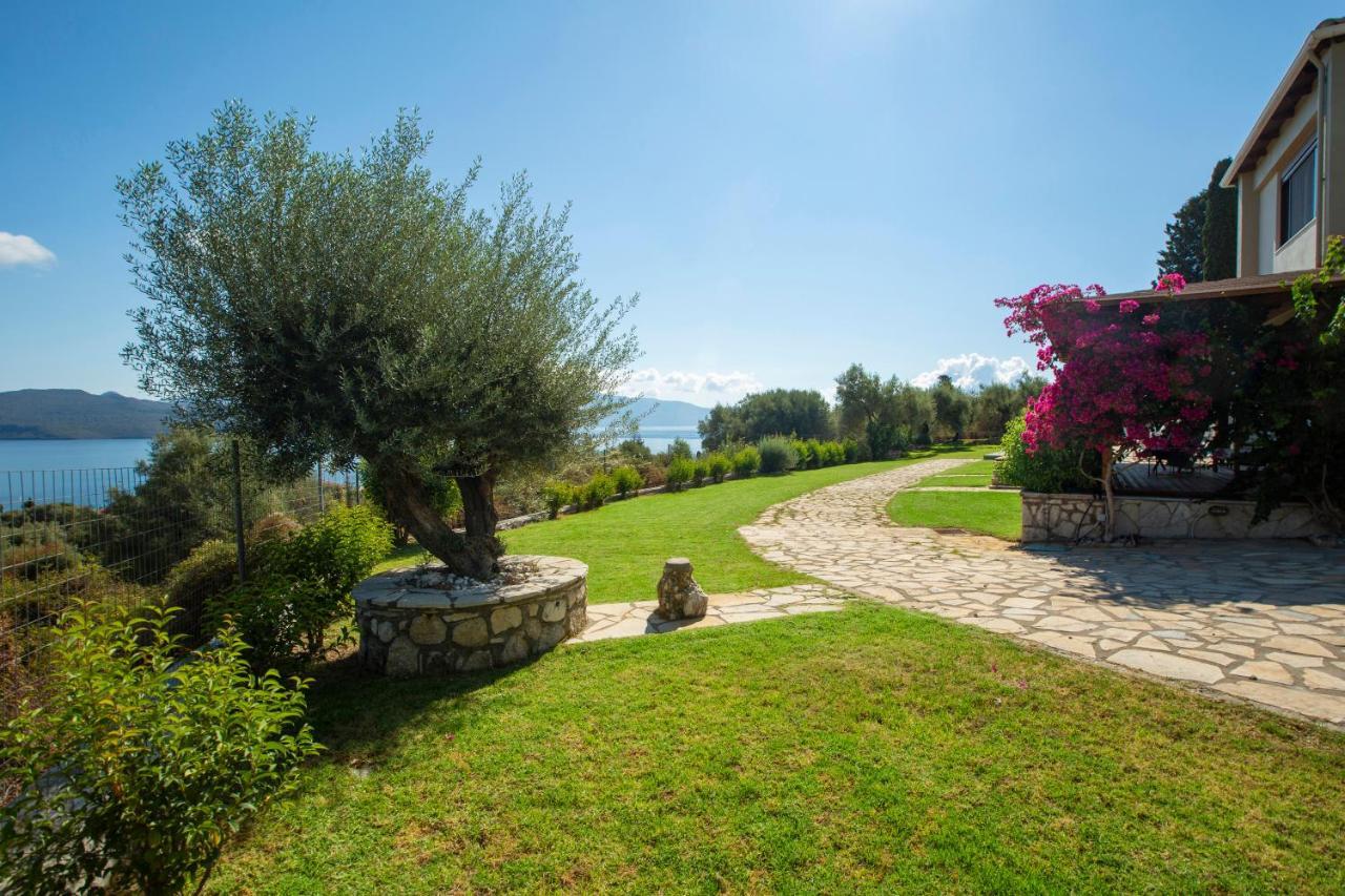 Villa Artemis Nikiana Bagian luar foto