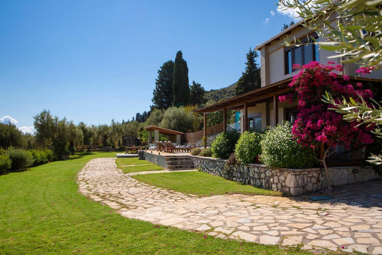 Villa Artemis Nikiana Bagian luar foto